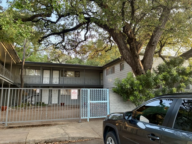 803 W 28th Street - 104